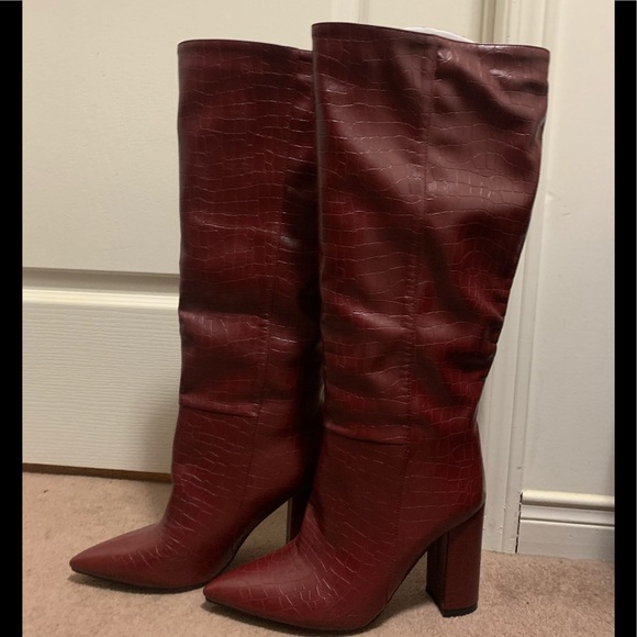NEW CRANBERRY CROC KNEE HIGH BOOTS - Picture 6 of 16